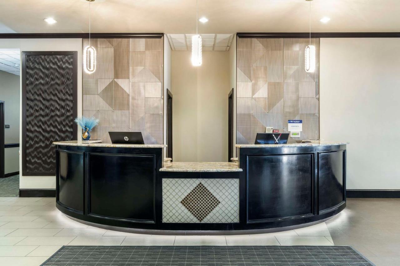 Best Western Plus Texoma Hotel & Suites Denison Exterior photo